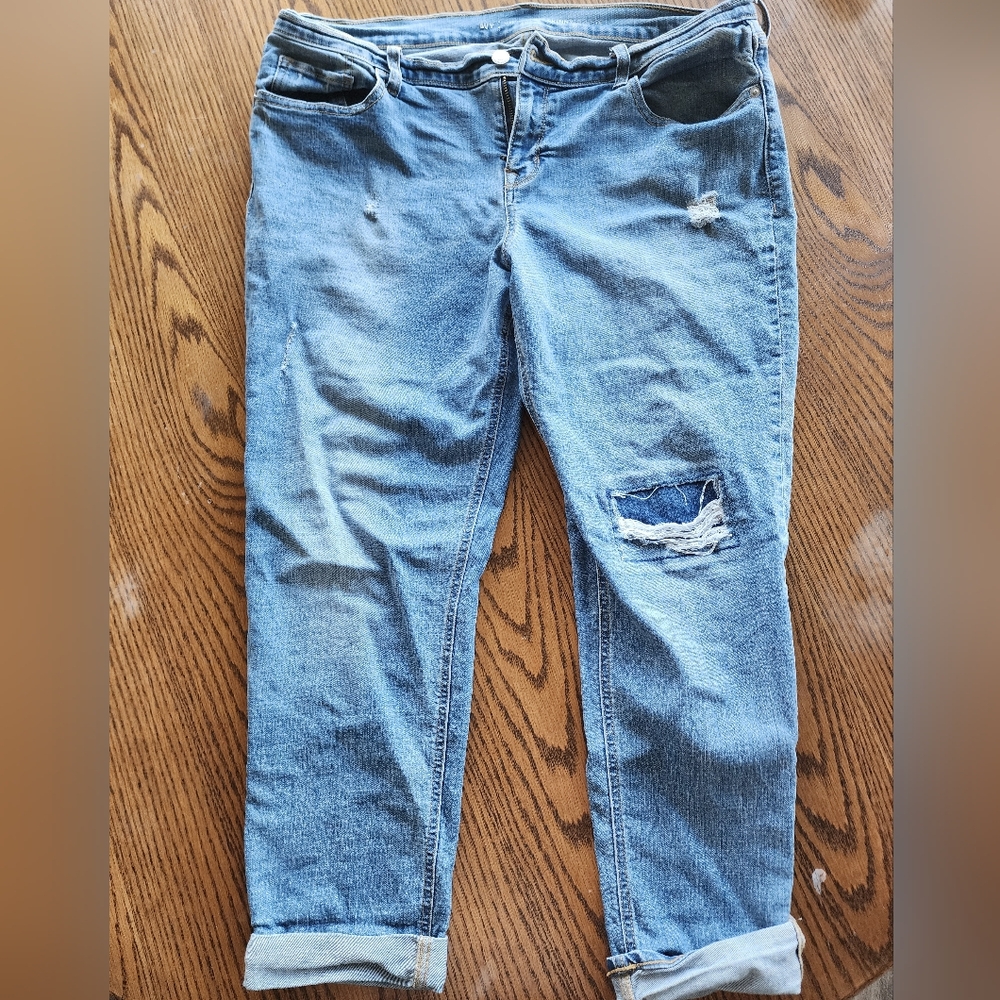 Old Navy Boyfriend Cropped Jeans